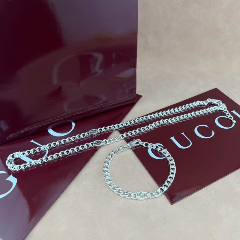 Gucci Suits 10yxx16